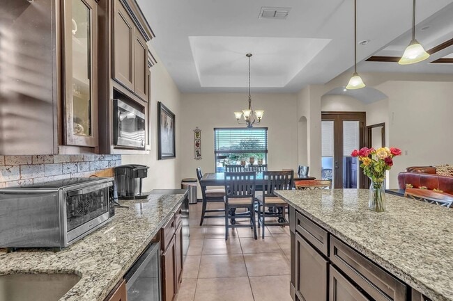 Building Photo - 317 Altozano Dr