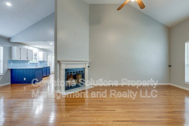 Building Photo - 2214 Falcon Creek Dr