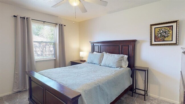 Building Photo - 3906 Sioux Cir