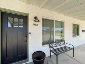 Building Photo - 1349 E Osborn Rd