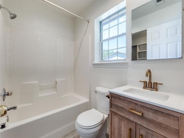 Building Photo - 1951 Bayside St