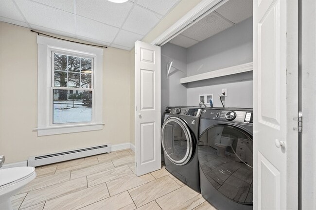 Building Photo - 656 Grove St