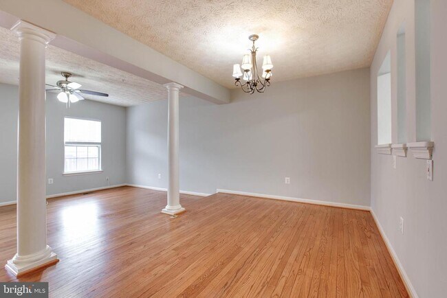 Building Photo - 3318 Hibiscus Ct