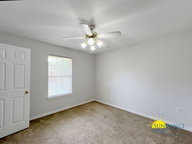 Building Photo - 5406 Josh Dr