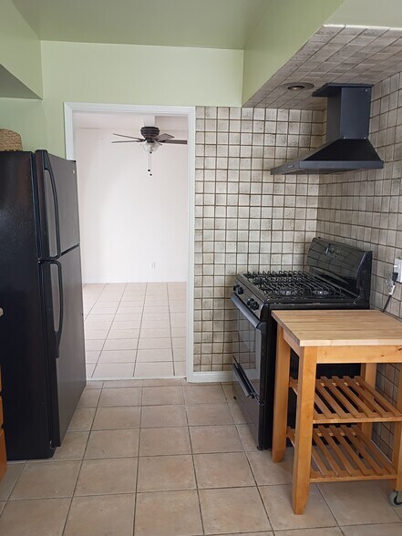 Building Photo - 5605 Layton Dr