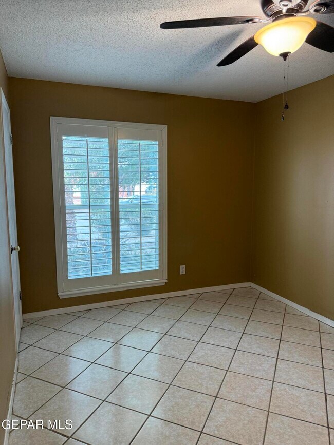 Building Photo - 220 Rio Tinto Dr