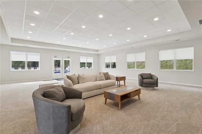 Building Photo - 704 Olivia St