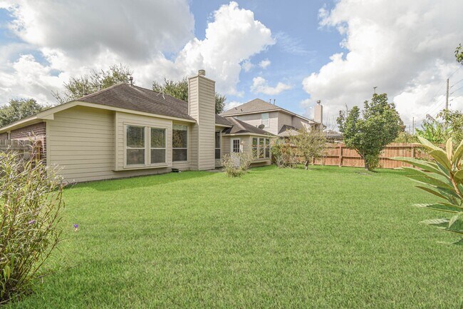 Building Photo - 14214 Silver Glade Ln