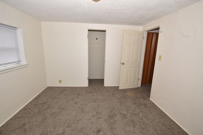 Building Photo - 1311 Montgomery Rd