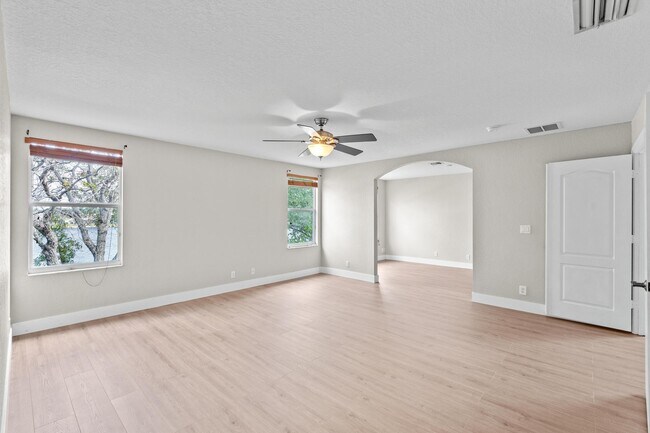 Building Photo - 266 Berenger Walk