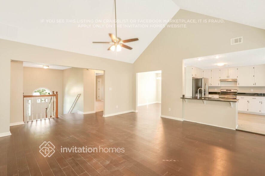 Building Photo - 195 River Trace Ct