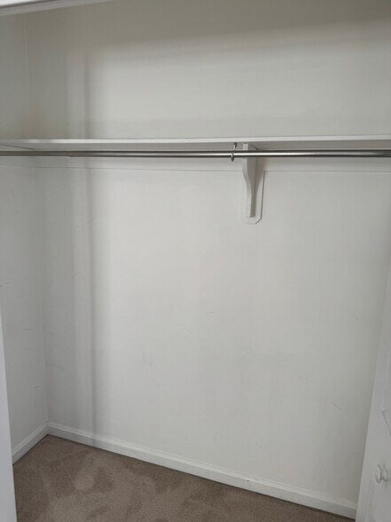 Building Photo - 626 Eichelberger St