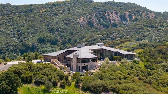Building Photo - 3121 Old Topanga Canyon Rd