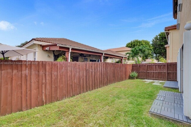 Building Photo - 4417 NW 113th Pl