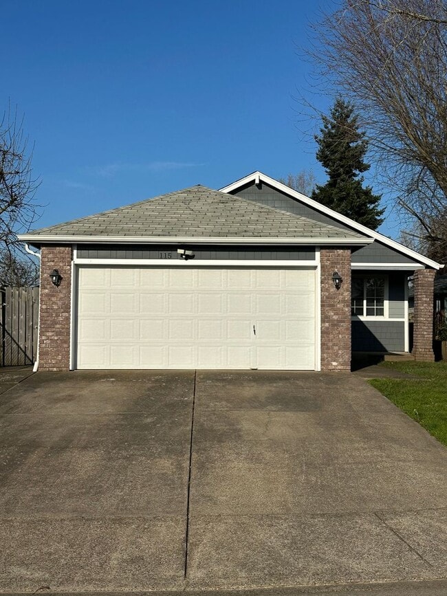 Building Photo - 1/2 Off 2nd Months' Rent