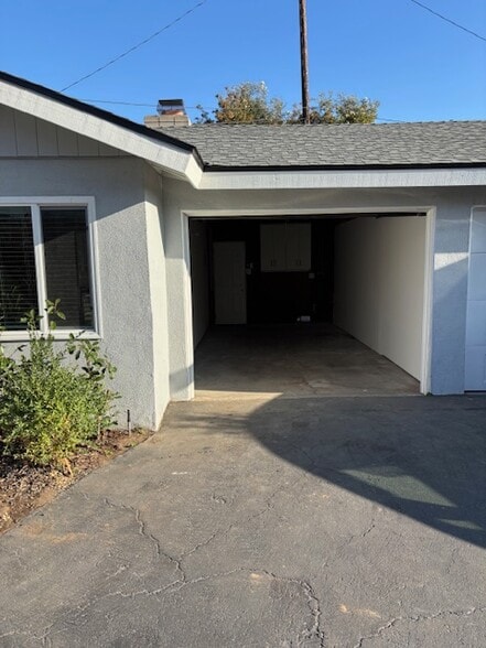 Building Photo - 275 Mesa Dr