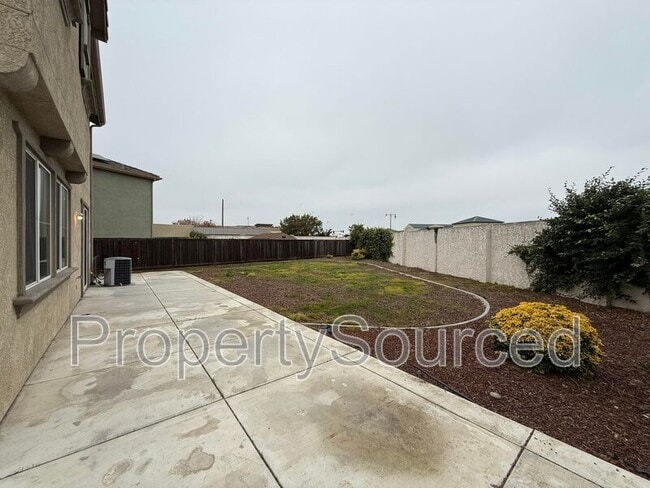 Building Photo - 17340 Ferndale St