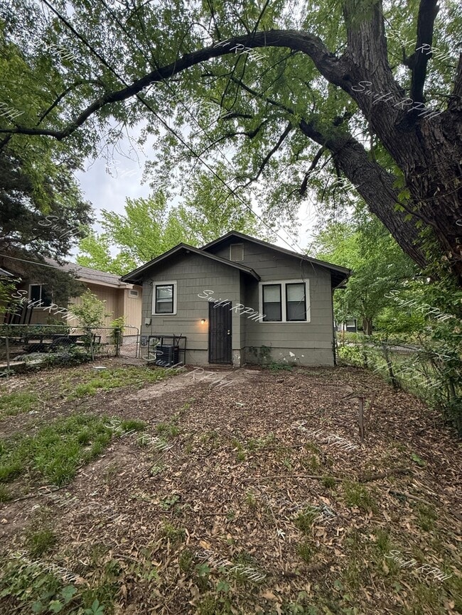 Building Photo - 6710 Agnes Ave
