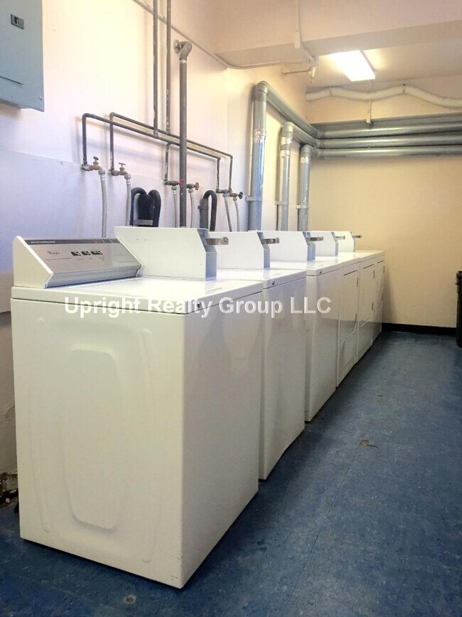 Building Photo - Governors Apartment