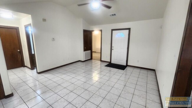 Building Photo - 1211 Palo Blanco Dr