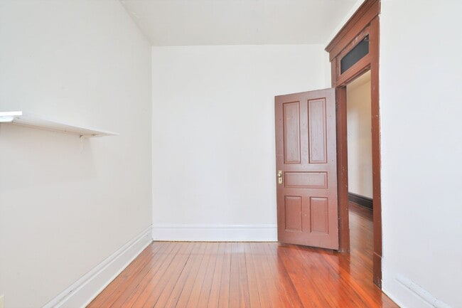 Building Photo - 5 Bedroom Right off of High St - OSU Campus