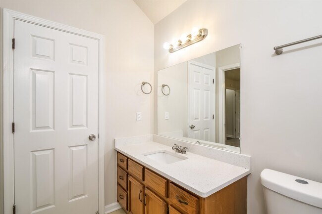 Building Photo - 7073 Gleneagles Dr