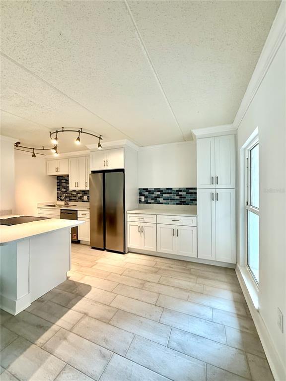 Building Photo - 8901 Blind Pass Rd