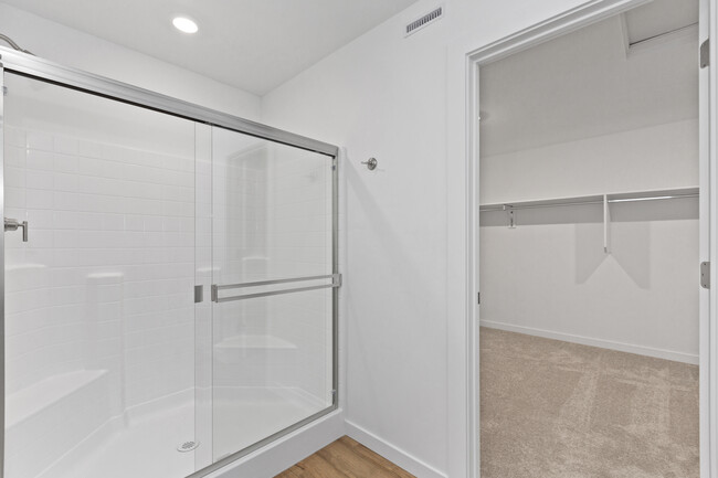Building Photo - 6658 W Aileron St