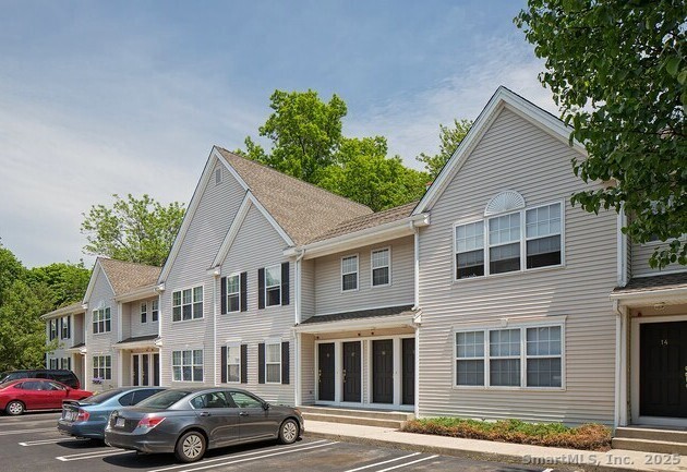 Primary Photo - 253 W River St