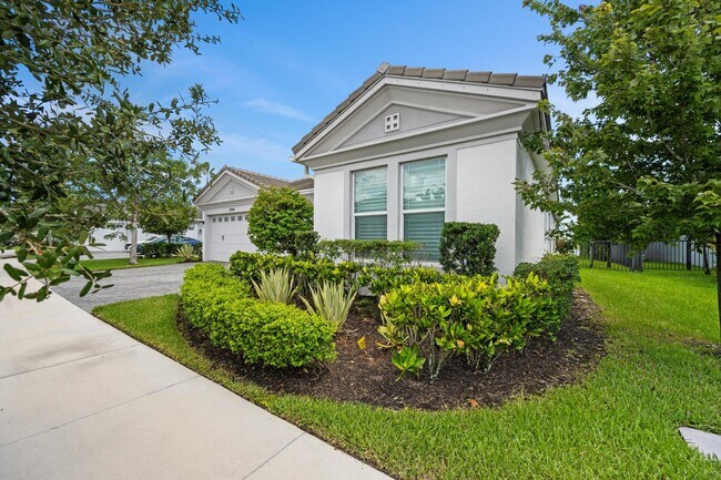Building Photo - 15934 Whippoorwill Cir