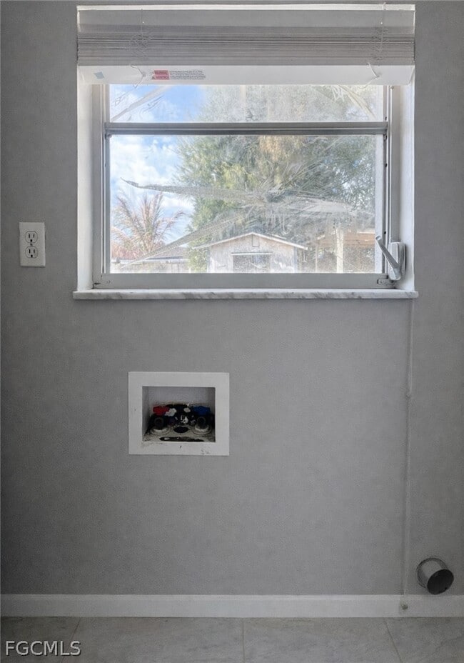 Building Photo - 424 Cactus Cir