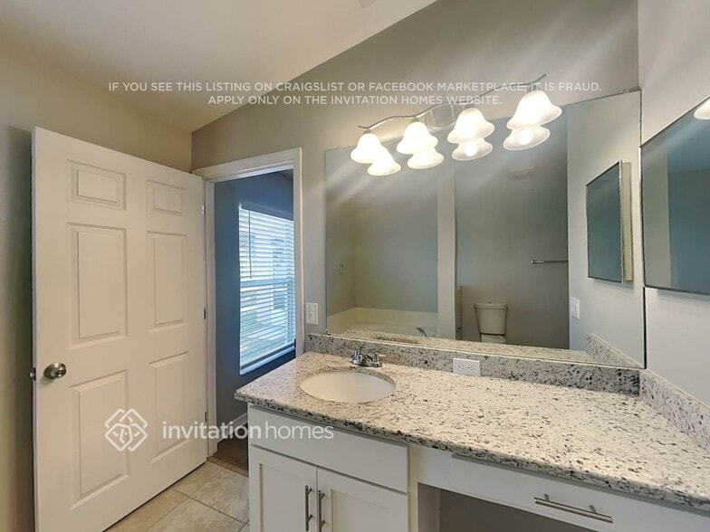 Building Photo - 4860 Manchester Dr