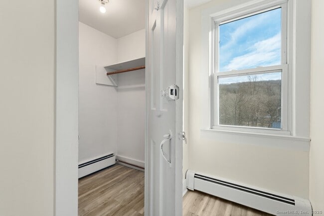 Building Photo - 120 Obtuse Hill Rd