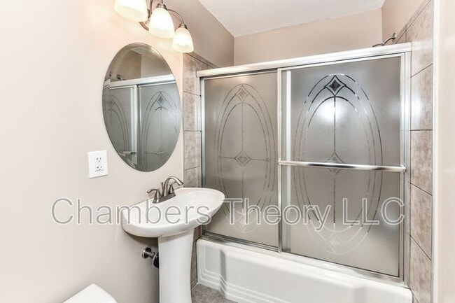 Building Photo - 6607 Berkshire Dr