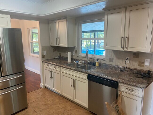 Building Photo - 109 Doe Ct