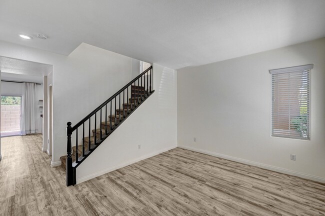 Building Photo - Beautiful 3 Bedroom + Loft - SOLAR INCLUDED!
