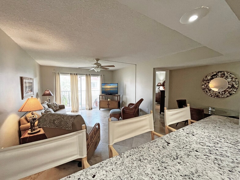 Building Photo - 7175 A1A S