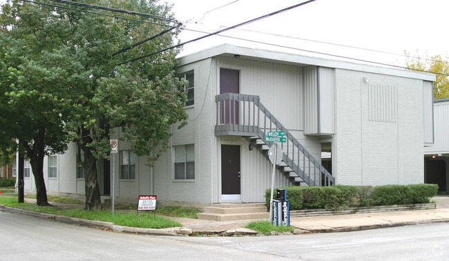 Building Photo - McDuffie Place LTD