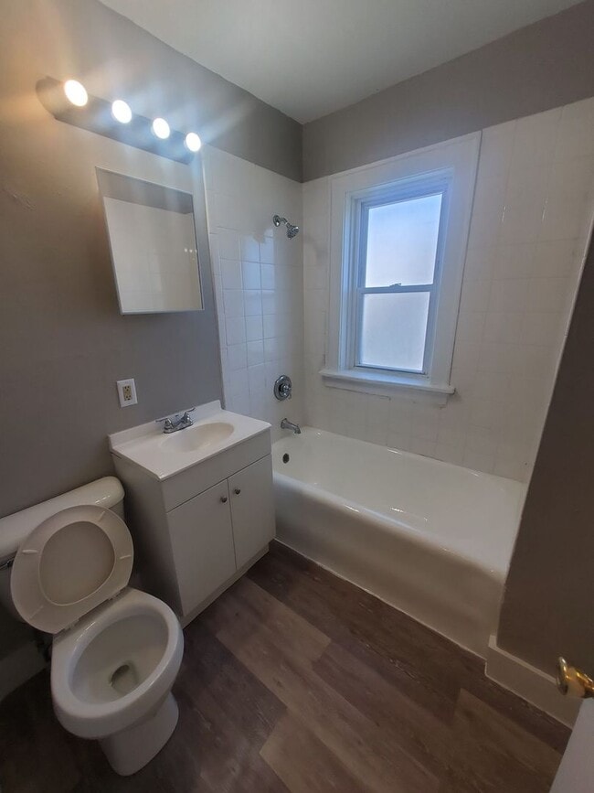 Interior Photo - 4603 N 29th St - 6 unit