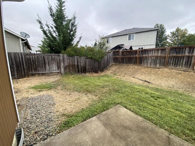 Building Photo - 660 Callahan Dr