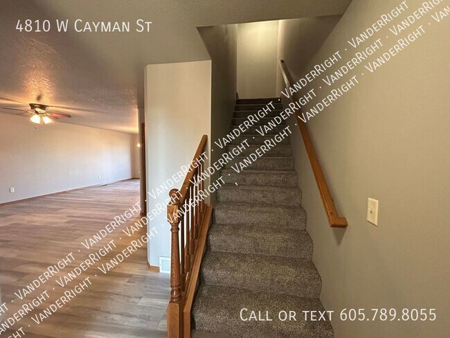 Building Photo - 4810 W Cayman St