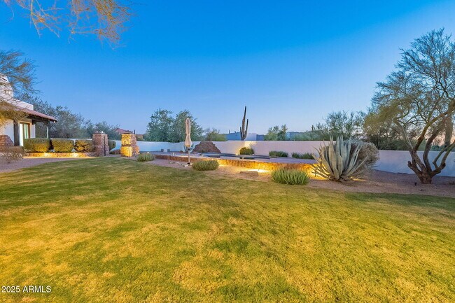 Building Photo - 7845 E Dynamite Blvd