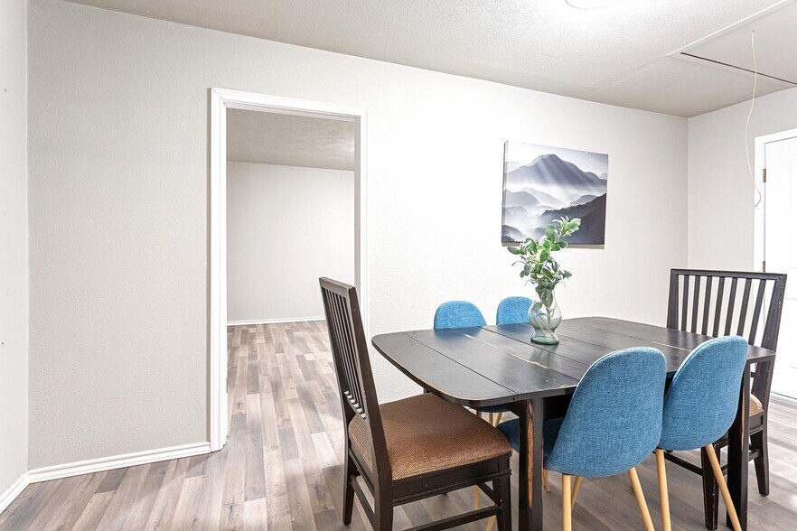 Building Photo - Conveniently located Fort Worth home with a welcoming atmosphere!
