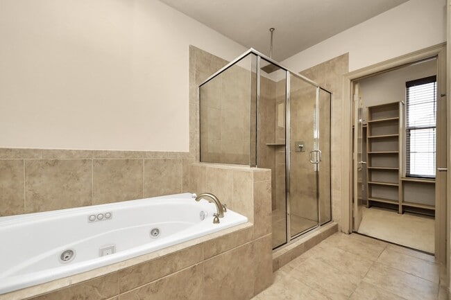 Building Photo - 5711 Kiam St