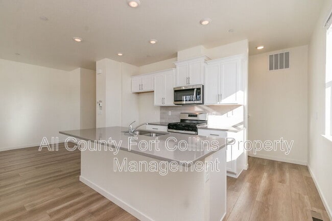 Building Photo - 1758 Knobby Pne Dr