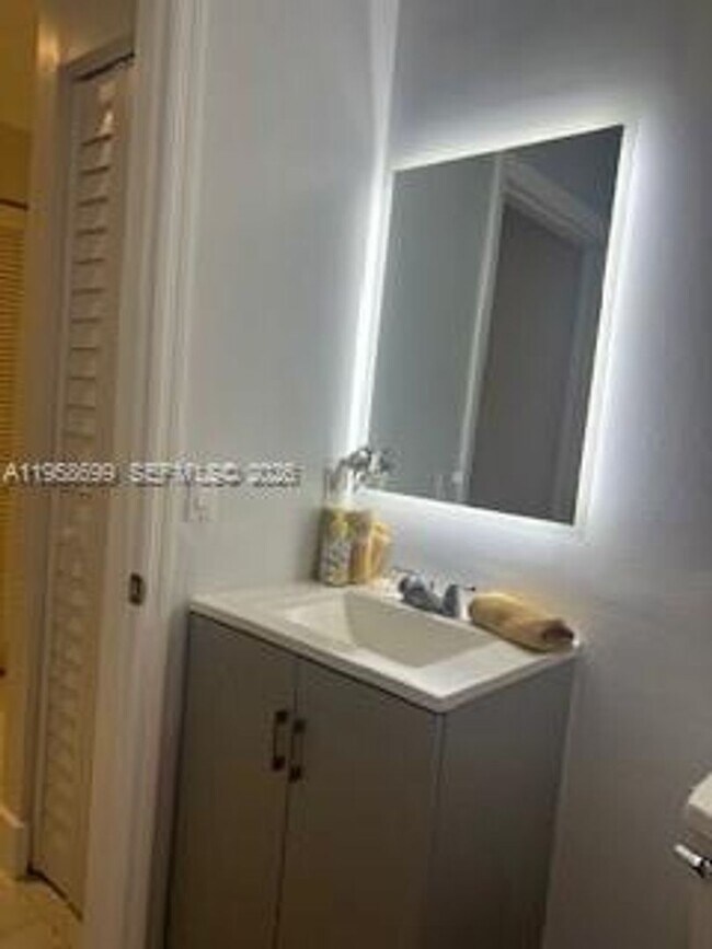 Building Photo - 14042 SW 178th St