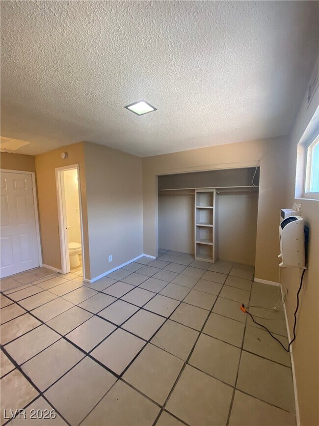 Building Photo - 236 W Philadelphia Ave