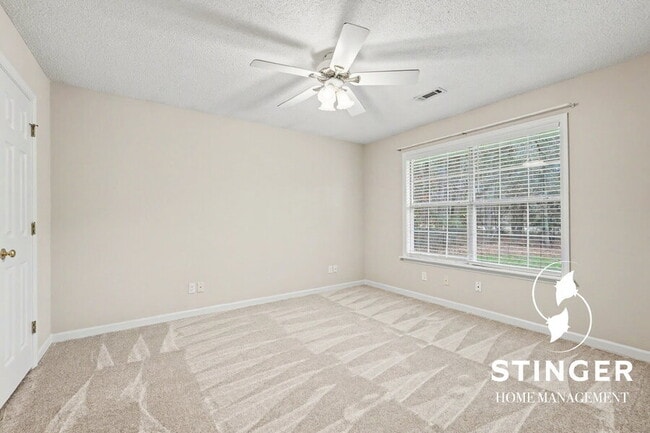 Building Photo - 76 Wade Hampton Dr