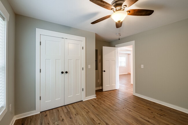 Building Photo - 6258 Campbellsville Pike