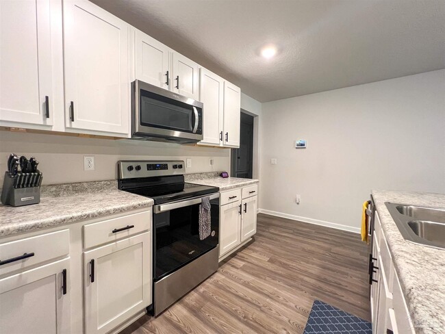 Building Photo - 1039 Lovebird Ct